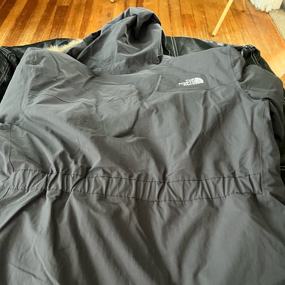 NWT Northface Parka XXL - MUST SEE